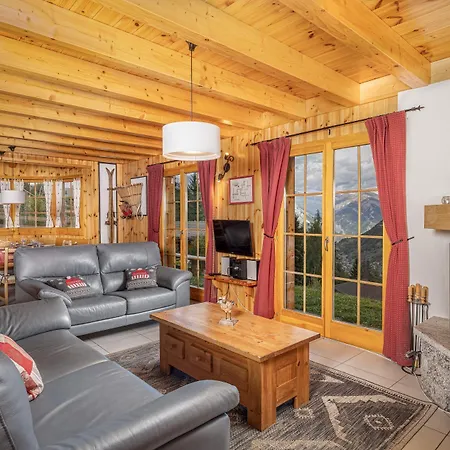 Lustycru Enjoy The Mountain Chalet